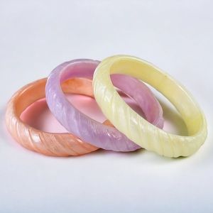 Set of 3 Vintage Carved Lucite Pearlescent Pastel Bangle Bracelets Pink Purple